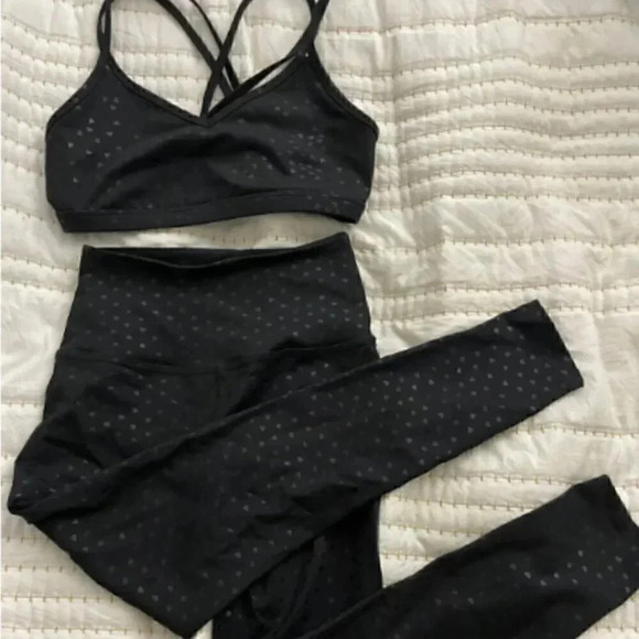BEYOND YOGA FOIL HEART PRINT Leggings Sports Bra Matching Set size XS / S NEW - Picture 1 of 8